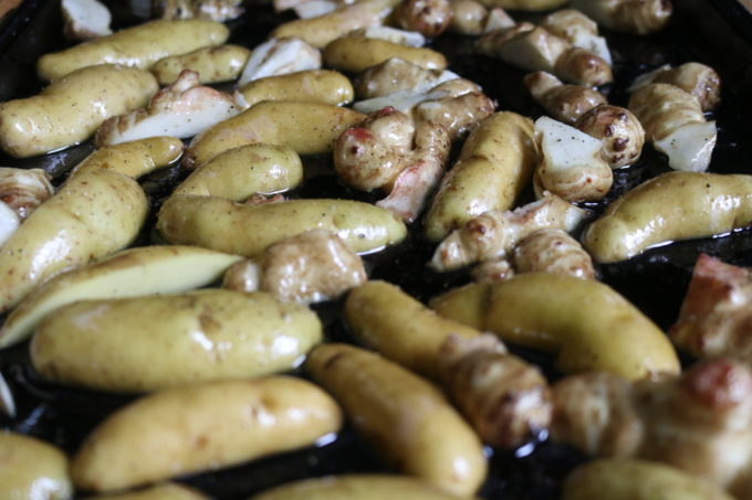 Potatoes and Jerusalem Artichokes to Roast